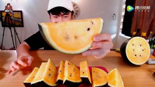 吃瓜侠黄黑皮,揭秘娱乐圈背后的瓜田秘事