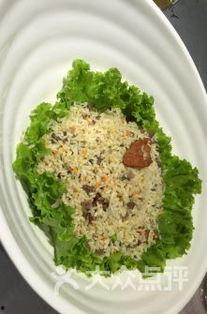 临夏饭店吃瓜,瓜果飘香，品味民俗风情