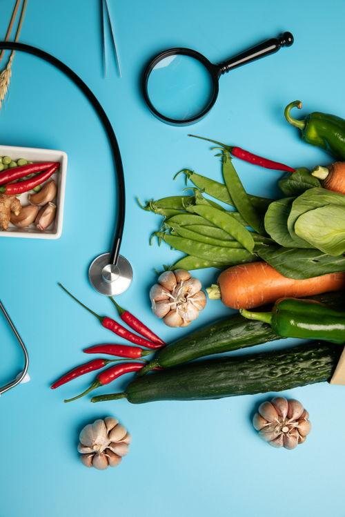 吃瓜现场插画图,趣味插画揭示人间百态